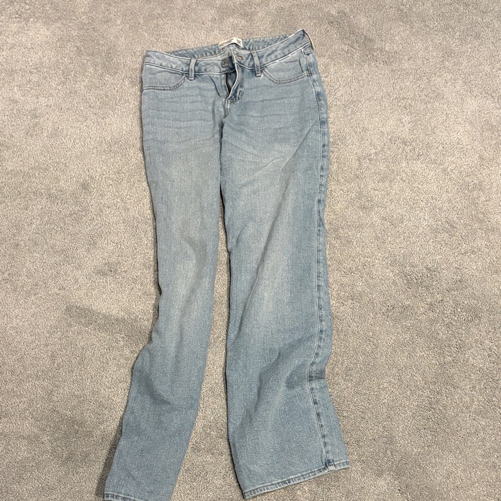 Abercrombie Kids Light Blue Straight Leg Jeans
Unworn W/O tags